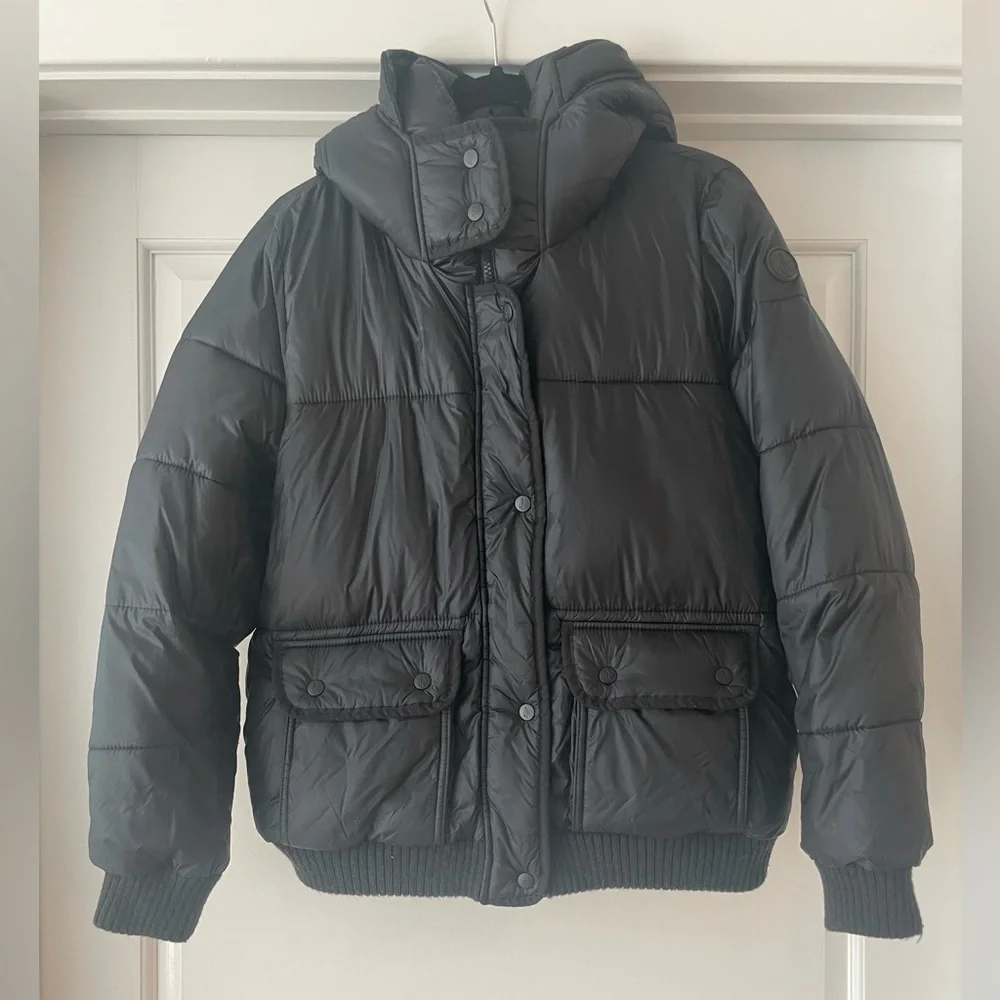 🥶 Abercrombie & Fitch Black Puffer Jacket ❄️ - Picture 1 of 15